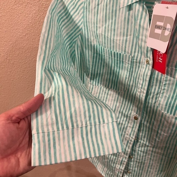 Emily Daniels button blouse - Picture 4 of 6